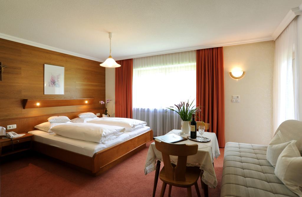 Hotel Haus Alpina Au (Vorarlberg) Habitación foto